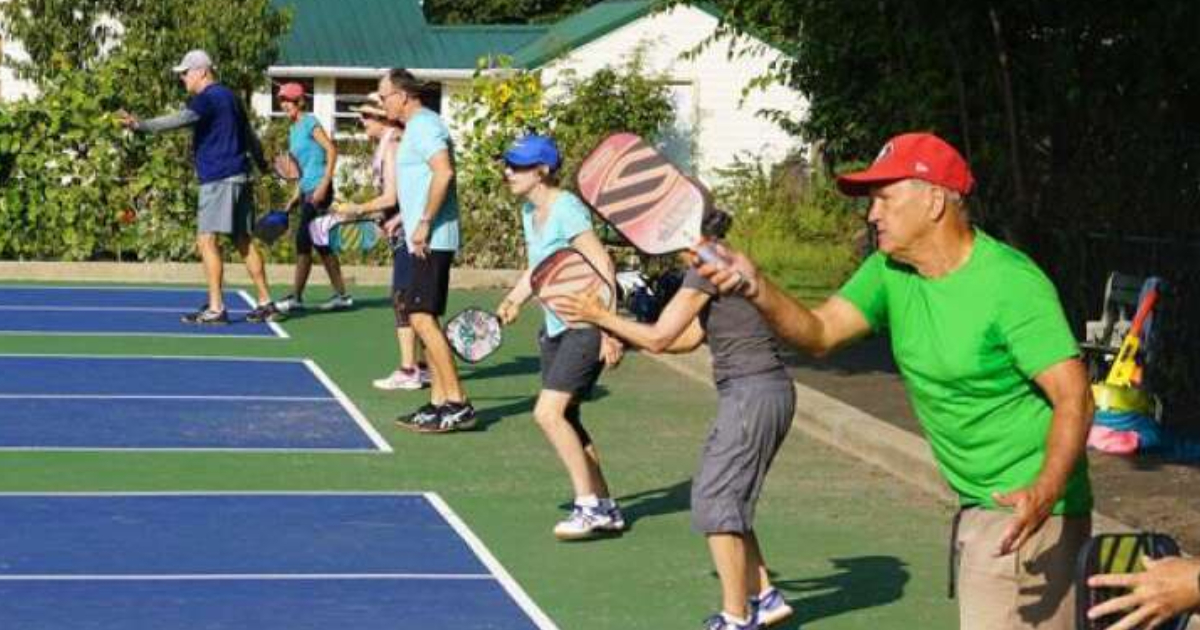 9th Street Lisco Courts pickleball court