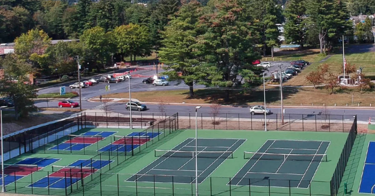 Crandall Park Courts