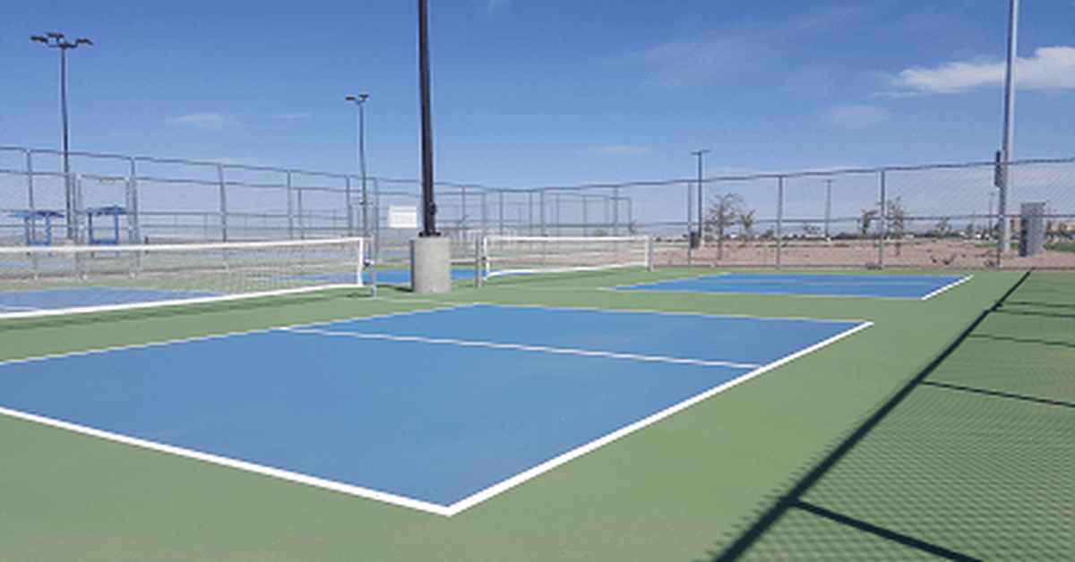 Crown Mountain pickleball court