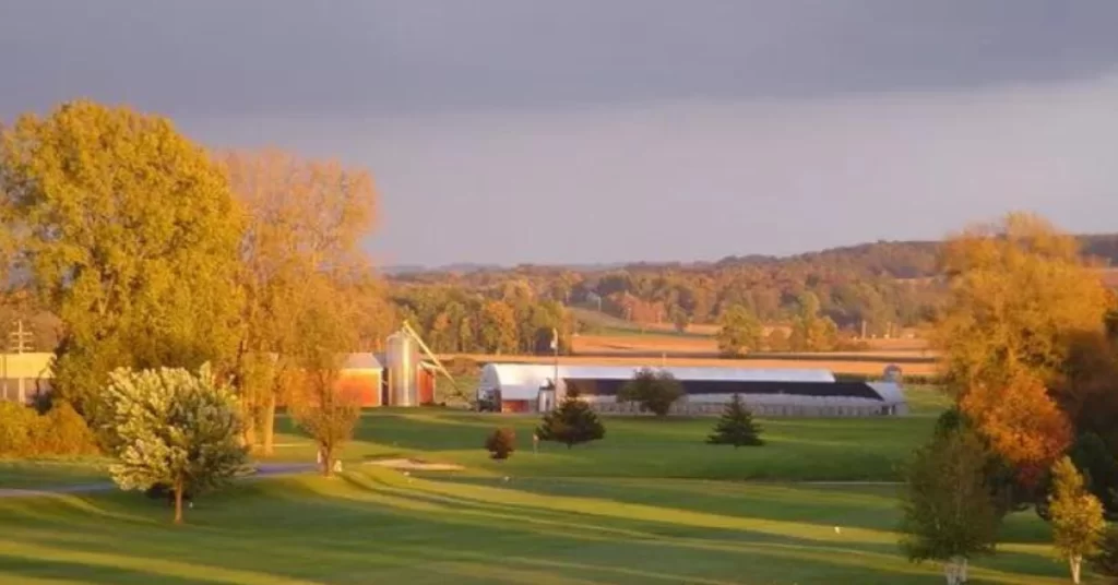 Dutch Hollow Club House