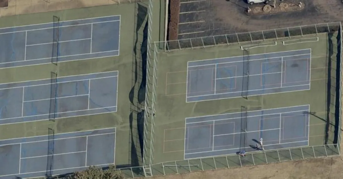 Forest Lake Tennis & Swim Club Outdoor Court